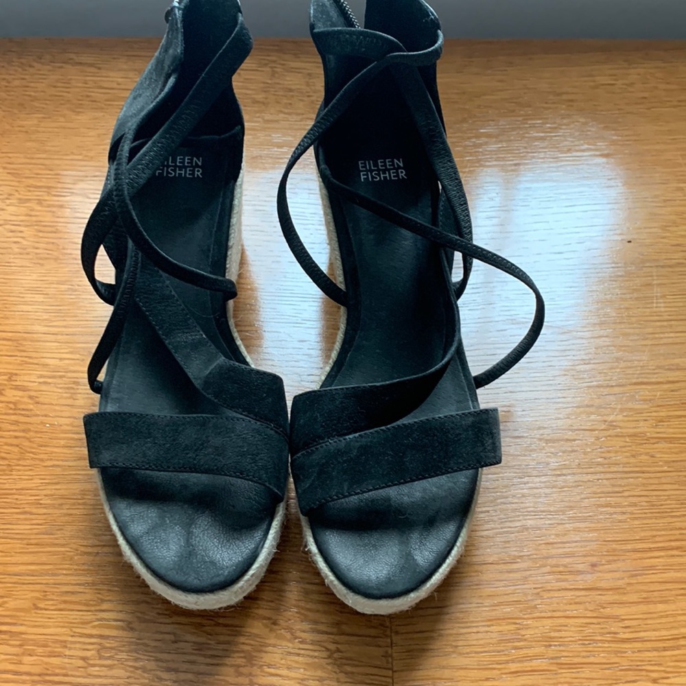 Eileen Fisher. Sandals. Black. Size 9.